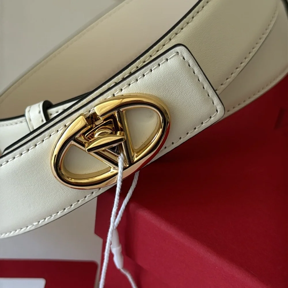 Valentino Garavani Belt VLOGO Locker Buckle Leather Ivory 90/36